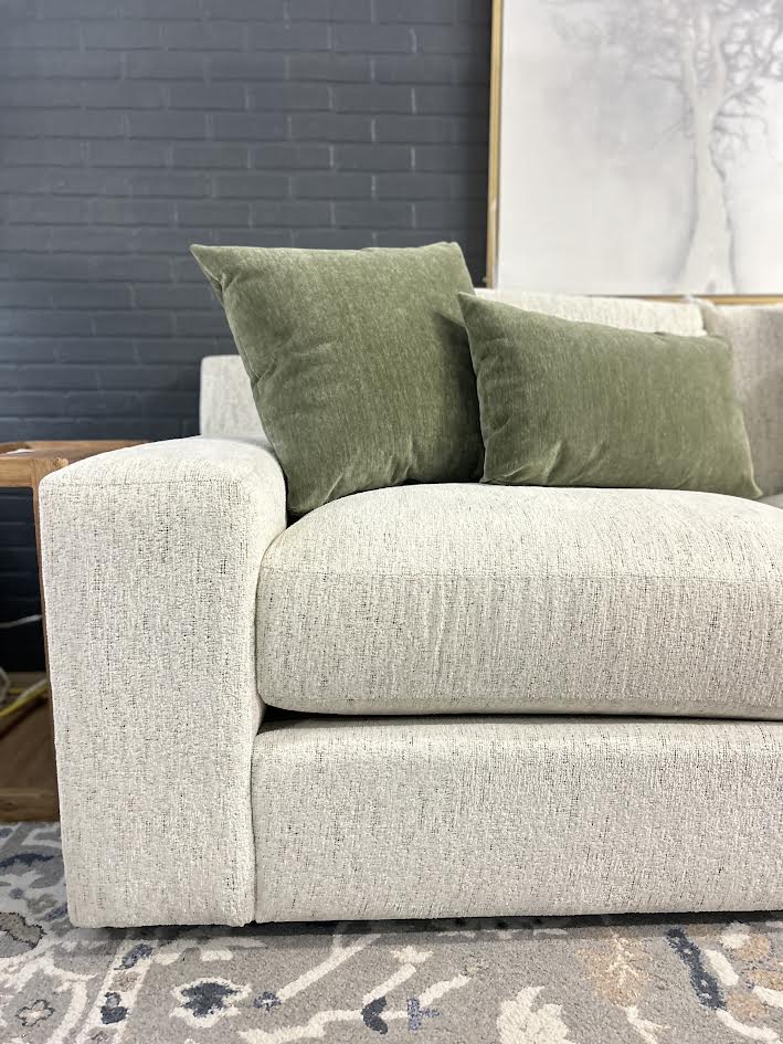 AC2000 Sofa Fluffy Cream