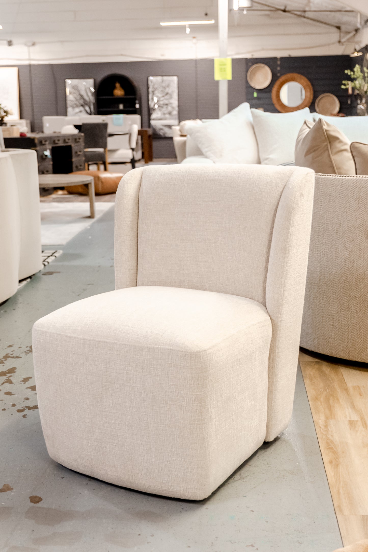 Eden Dining Chair / Cream / No Texture