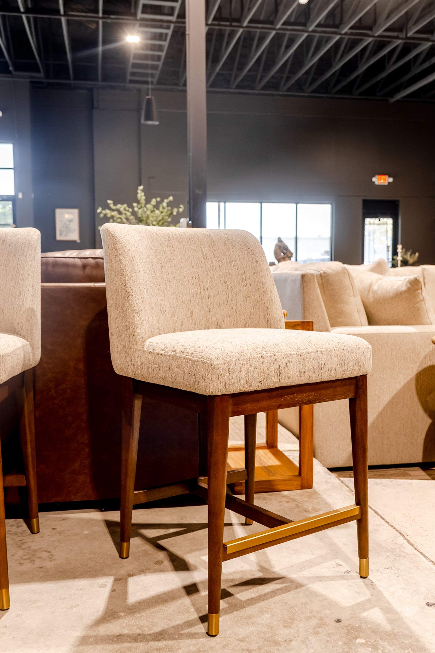 Parker Counter Stool - Porcelain