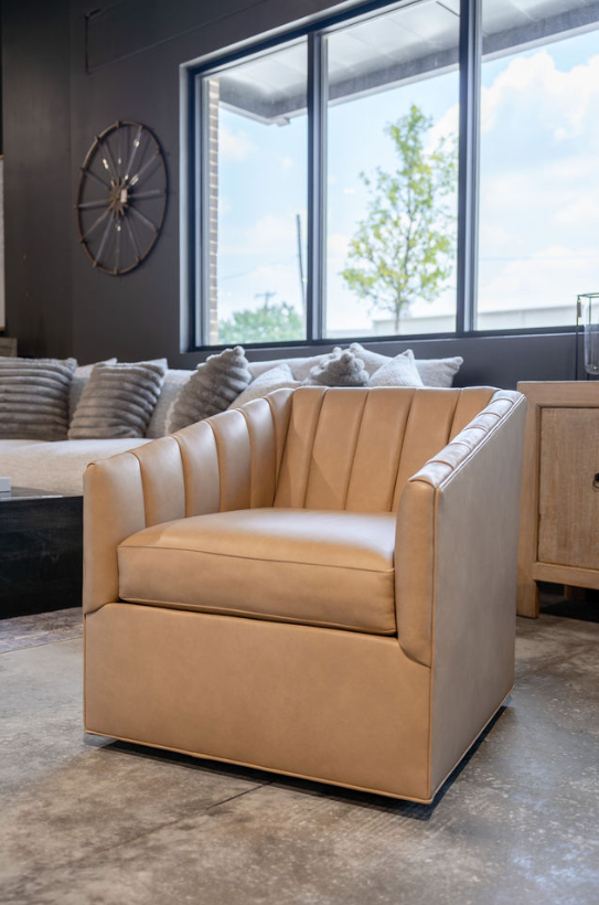 4670 Leather Swivel