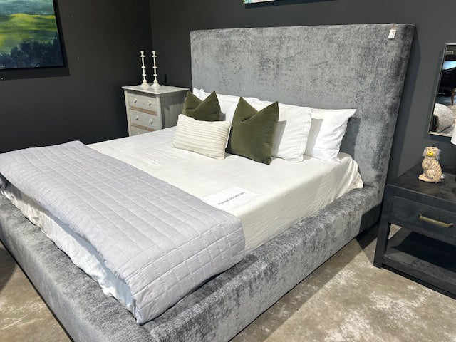 2740 King Bed, Cullen Mila