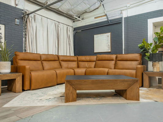 Everette Leather Motion