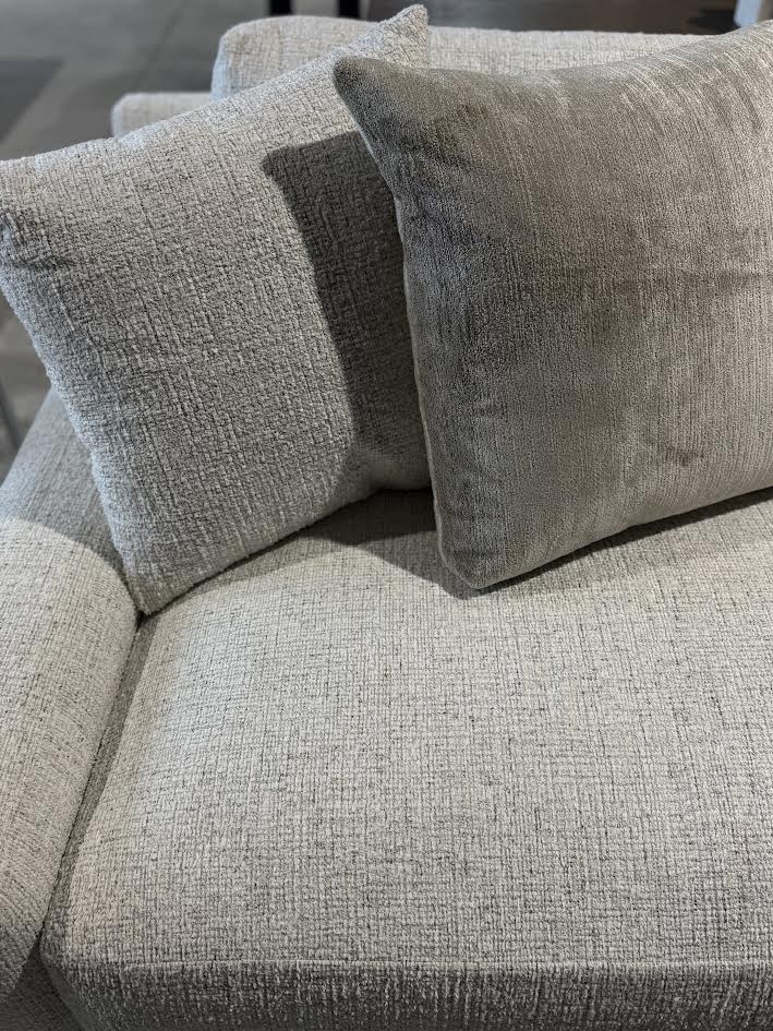 AC1600 Sofa Bruno Pumice