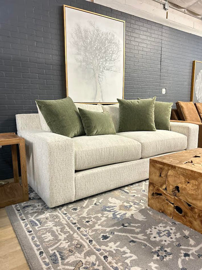 AC2000 Sofa Fluffy Cream