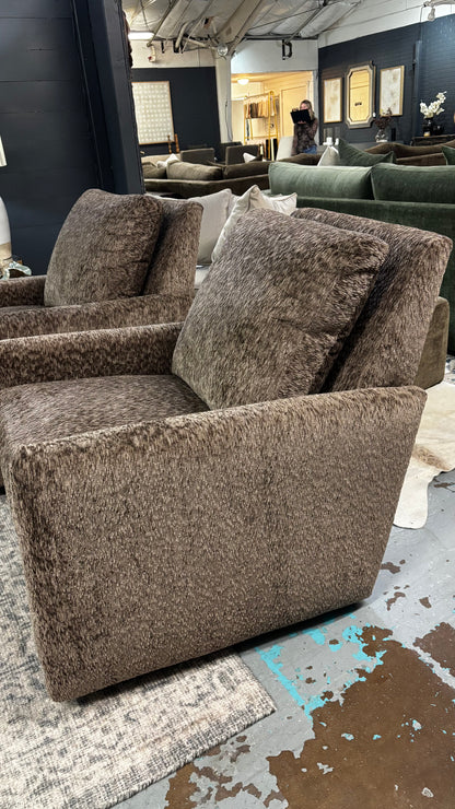 RW17 Swivel/Rocker Chair Octavian Bark