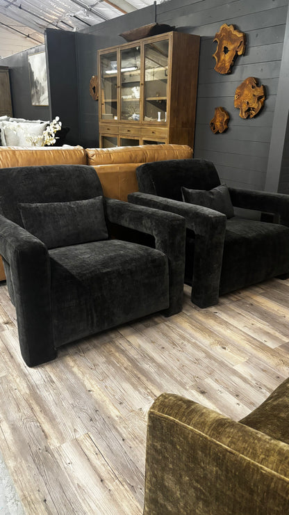 RW82 Vogue Roman Cavier