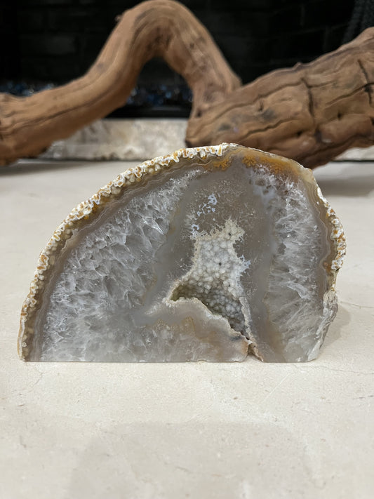 MBW - AGATE GEODE ROCK