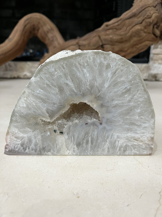 MBW - GEODE ROCK WHITE CRYSTAL