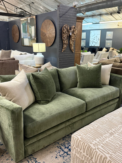 AC5000 Estate Sofa, Rowana Caper