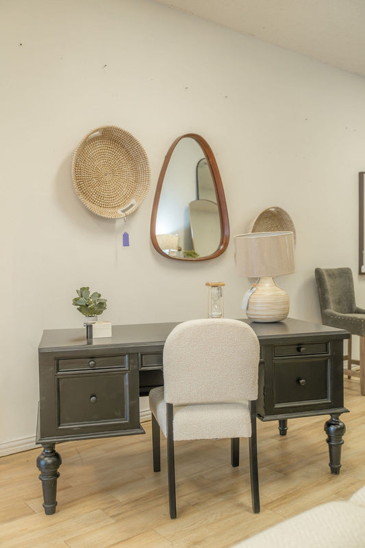 Willow Desk #541